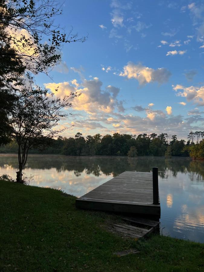 Kingwood Cottage - 10 Mins From Iah - Lake Front 亨博尔 外观 照片